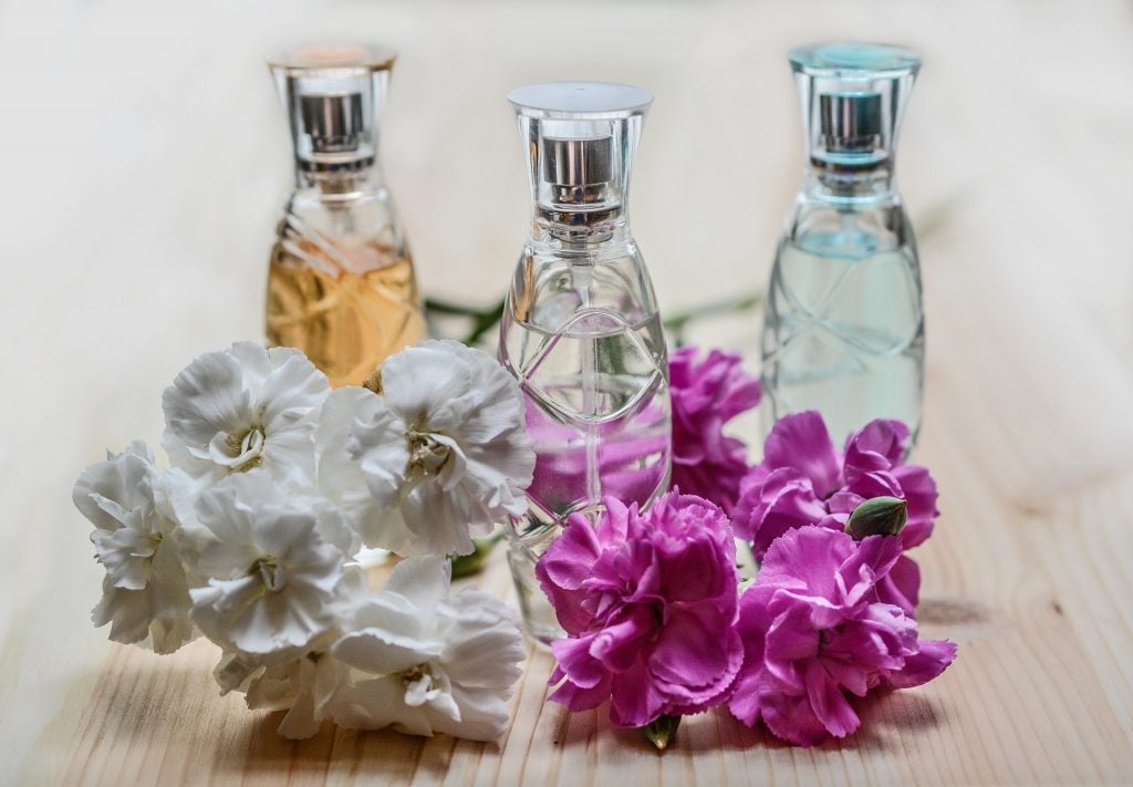 Natural Perfume Mixing Guide Blending Different Notes A Life Well